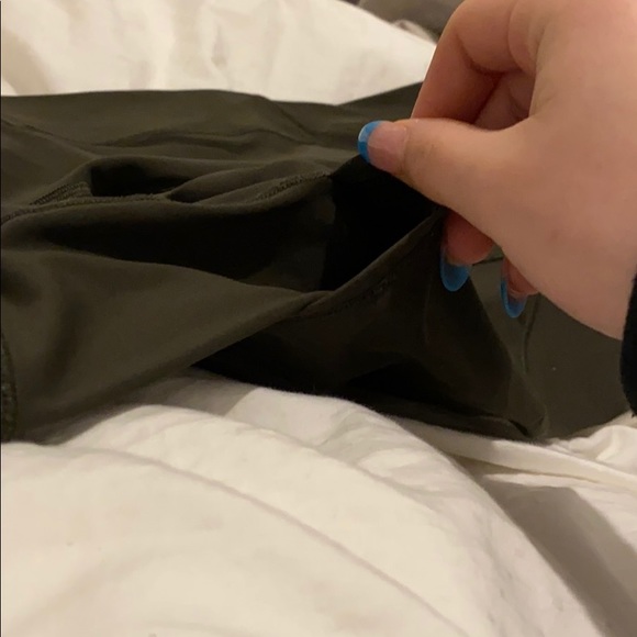 Lulu lemon leggings - Picture 3 of 4